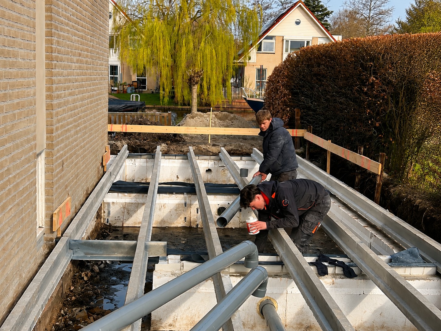 Installatiewerkzaamheden bij uitbreiding en verbouwing woning in Terherne